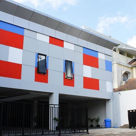 D'Paragon Upn Maguwo Exterior foto