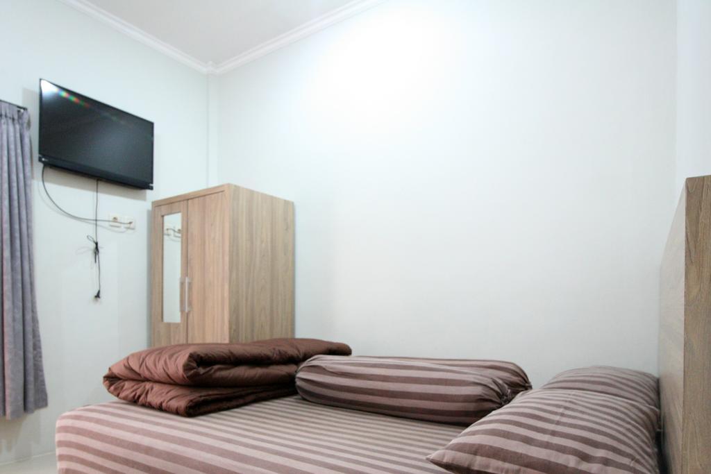D'Paragon Upn Maguwo Exterior foto
