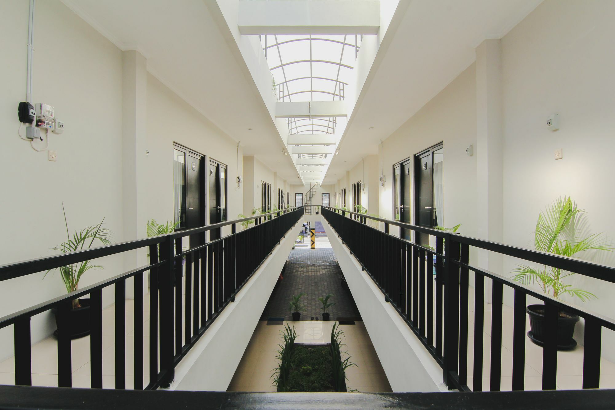 D'Paragon Upn Maguwo Exterior foto