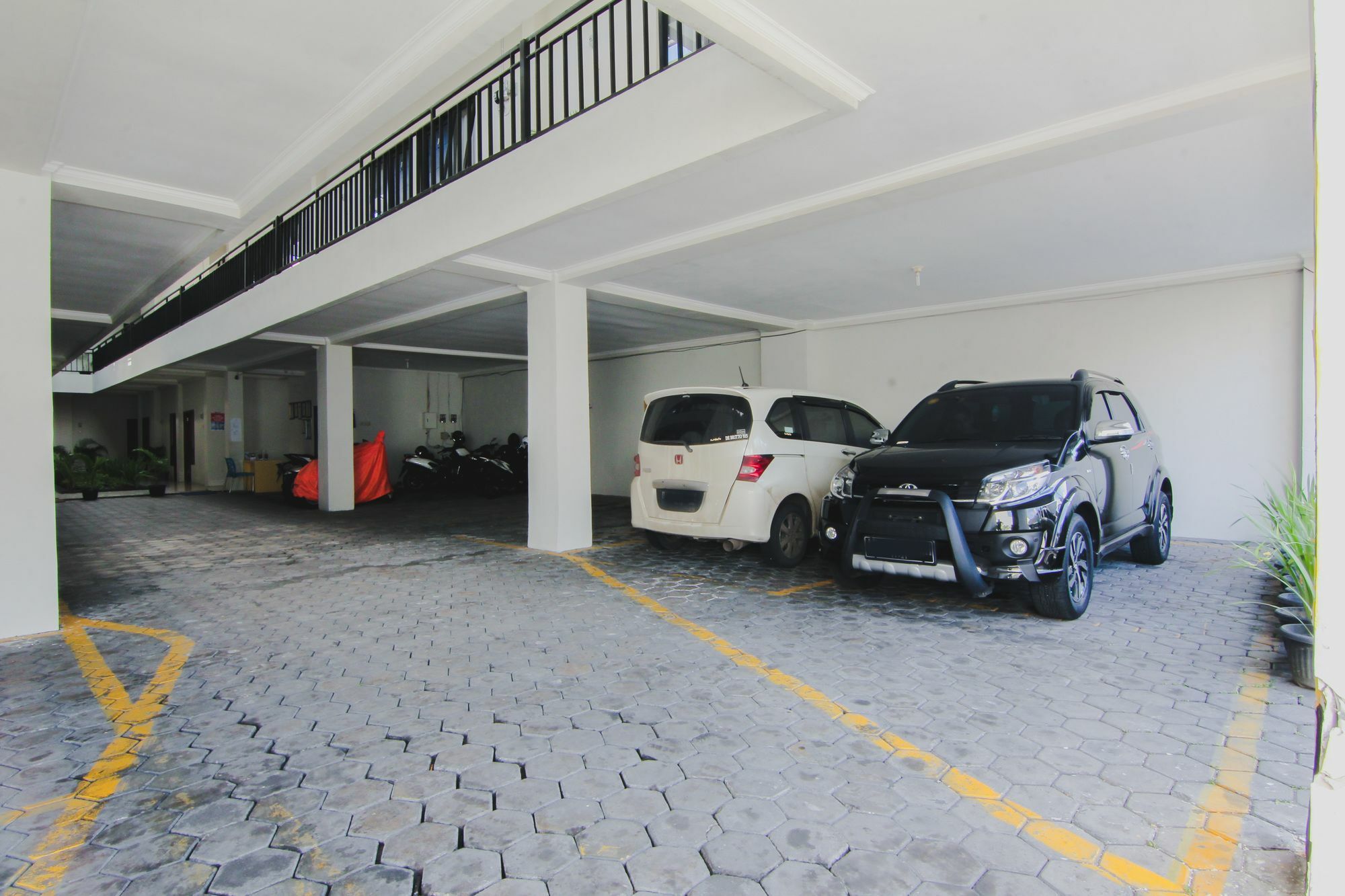 D'Paragon Upn Maguwo Exterior foto